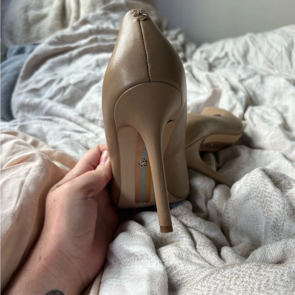 Sam Edelman Women's Beige Heels - Picture 3 of 3